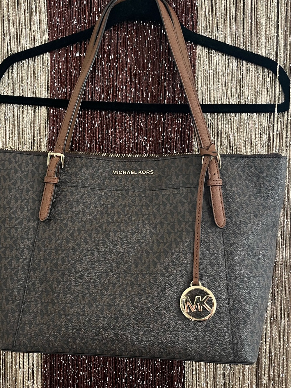 Michael Kors Signature Shoulder Tote